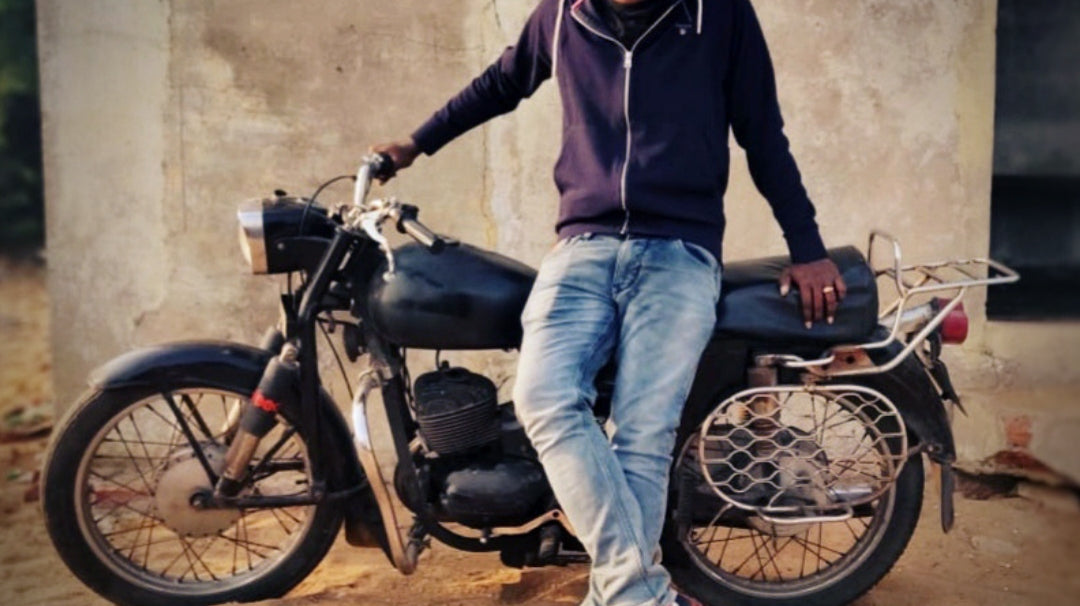 Two Stroke Tuesdays E19 : 1968 Rajdoot 175 - Made for Memories