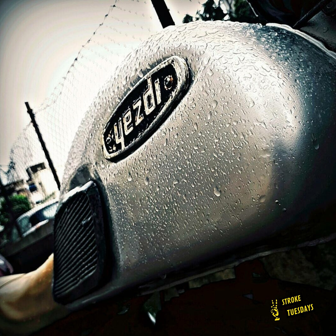 Two Stroke Tuesdays E15 : The Two Stroke Itch